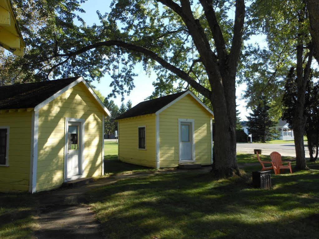 Katahdin Cabins Millinocket Exterior photo